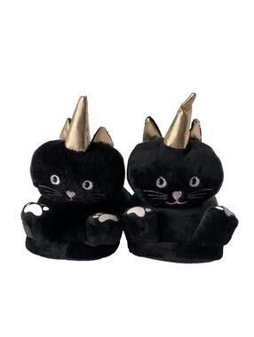Cat Slippers - New Ladies M/L, Adorable & Cozy for All-Day Comfort!